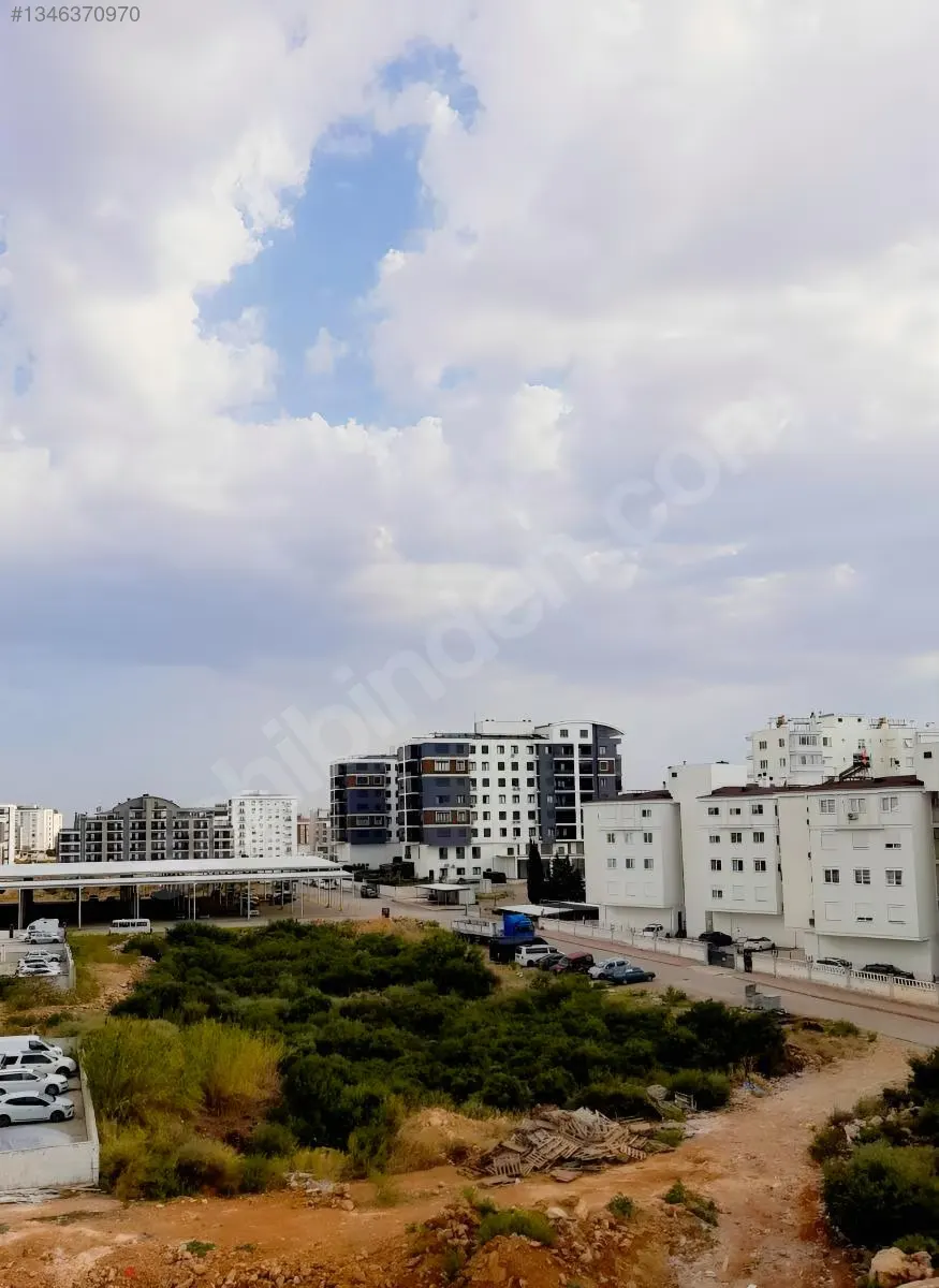 OKUL VE MARKETLERE YÜRÜME MESAFESİNDE SİTE İÇİ SIFIR KİRALIK 2+1