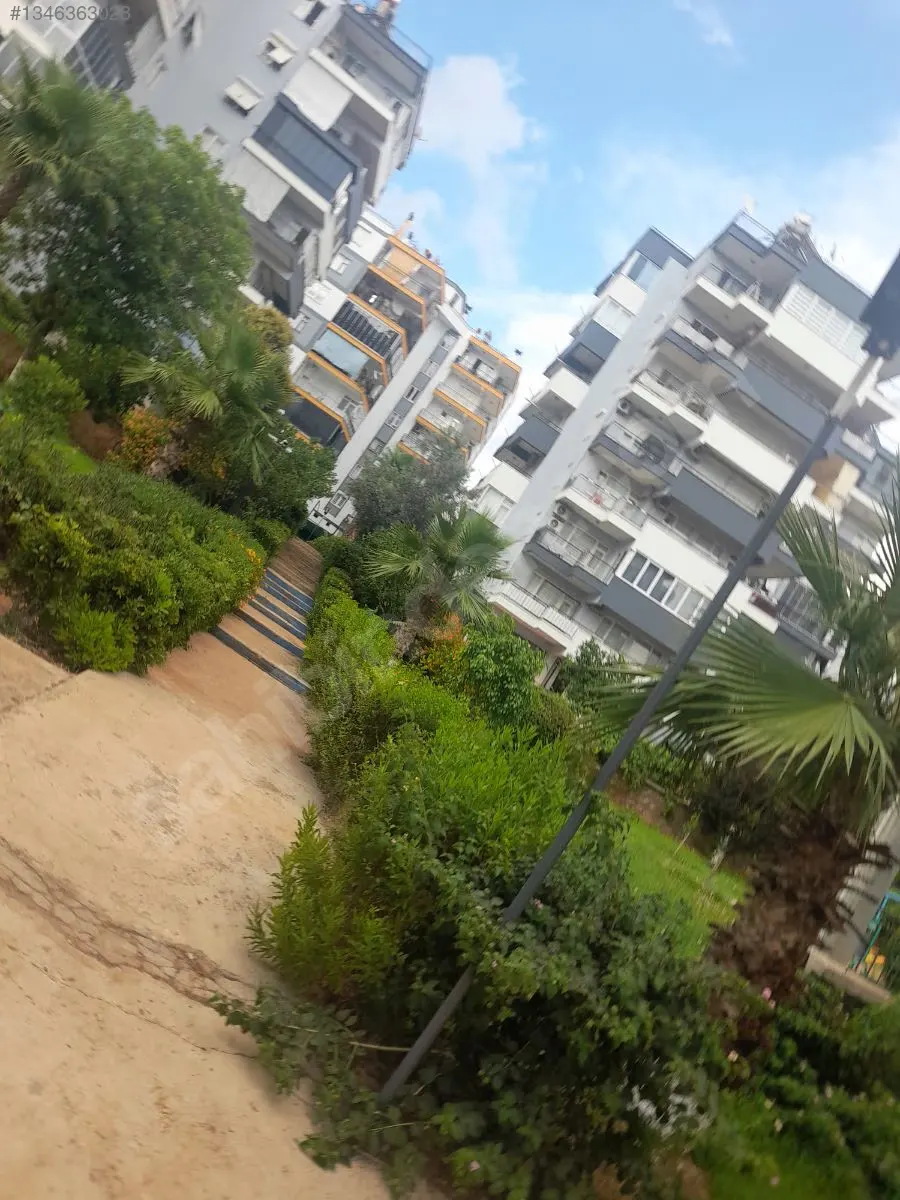 MASADAĞI'NDA DENİZ VE ŞEHİR MANZARALI 135 M2 SATILIK DAİRE