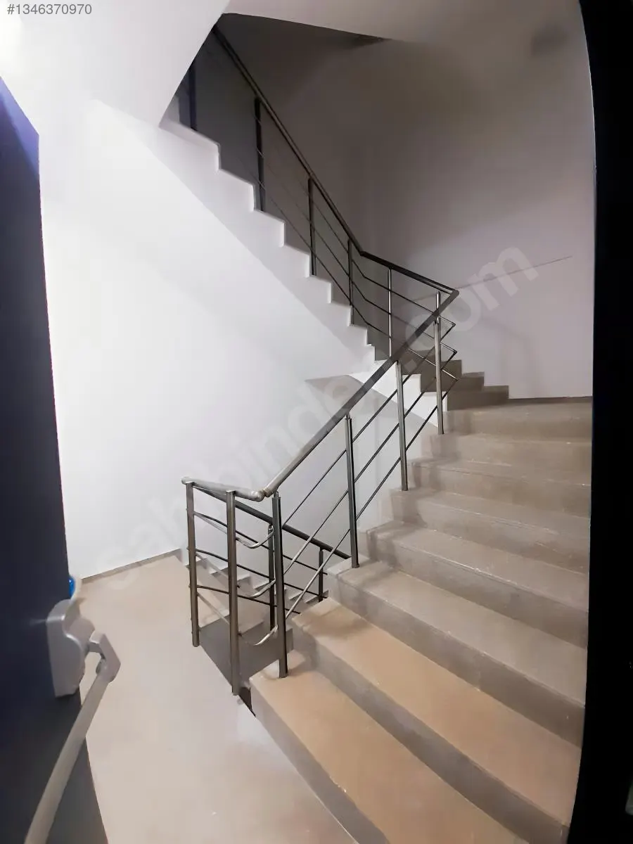 OKUL VE MARKETLERE YÜRÜME MESAFESİNDE SİTE İÇİ SIFIR KİRALIK 2+1