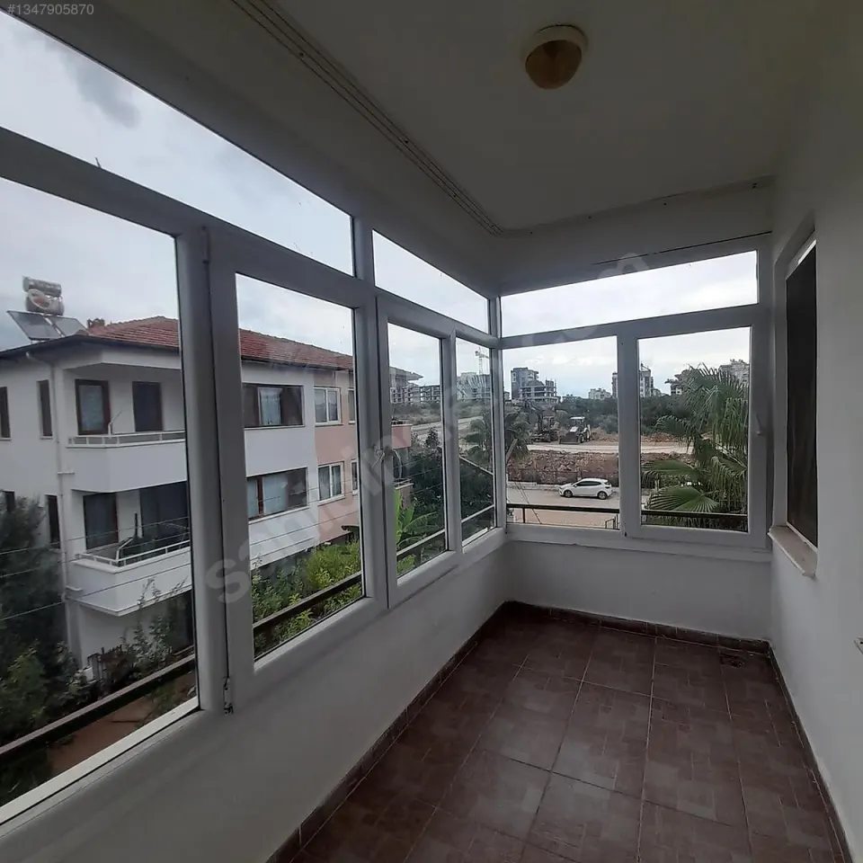 MUSTAFA HOCAOĞLU'NDAN SİTEİÇİ KOMBİLİ TRİPLEX ÖZEL BAHÇELİ VİLLA
