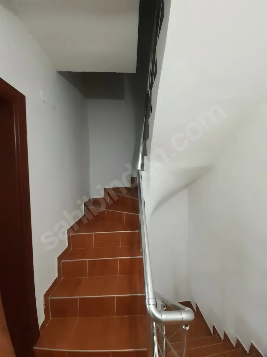 MUSTAFA HOCAOĞLU'NDAN SİTEİÇİ KOMBİLİ TRİPLEX ÖZEL BAHÇELİ VİLLA