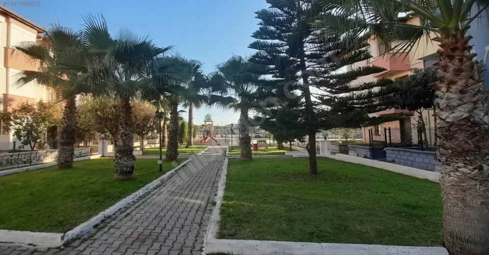 MUSTAFA HOCAOĞLU'NDAN SİTEİÇİ KOMBİLİ TRİPLEX ÖZEL BAHÇELİ VİLLA