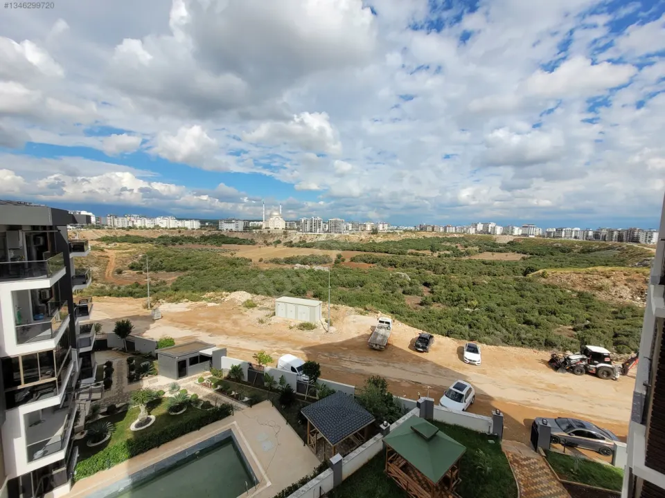 ÇANKAYA'DA HAVUZLU GENİŞ 2+1 EBEVEYN BANYOLU SATILIK DAİRE