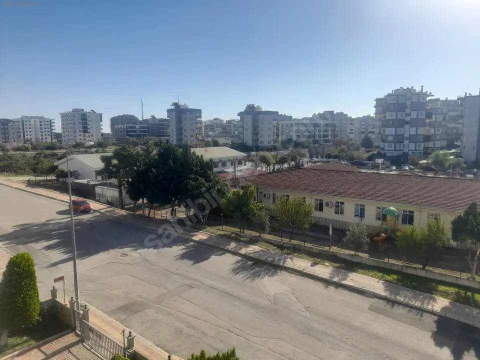 MUSTAFA HOCAOĞLU'NDAN DENİZ MANZARALI HAVUZLU SATILIK DAİRE