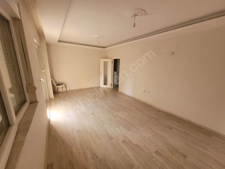 ERENKÖY'DE GENİŞ 1+1 60 M² AYRI MUTFAK KİRALIK YÜKSEK GİRİŞ
