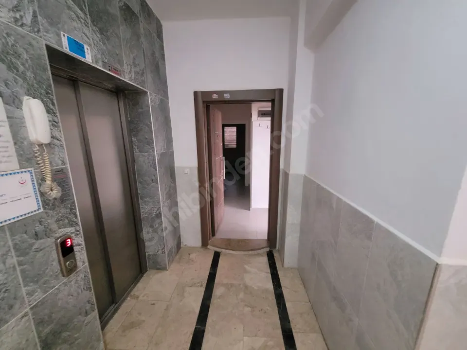 ERENKÖY'DE GENİŞ 1+1 60 M² AYRI MUTFAK KİRALIK YÜKSEK GİRİŞ