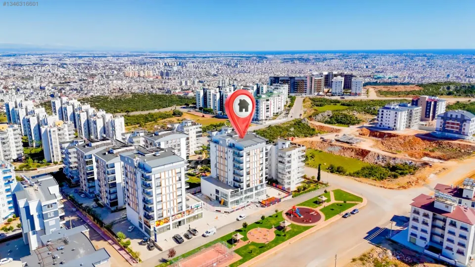 ÇANKAYA'DA AİLE YAŞAMINA UYGUN SİTEDE 3+1 EBEVEYN BANYOLU