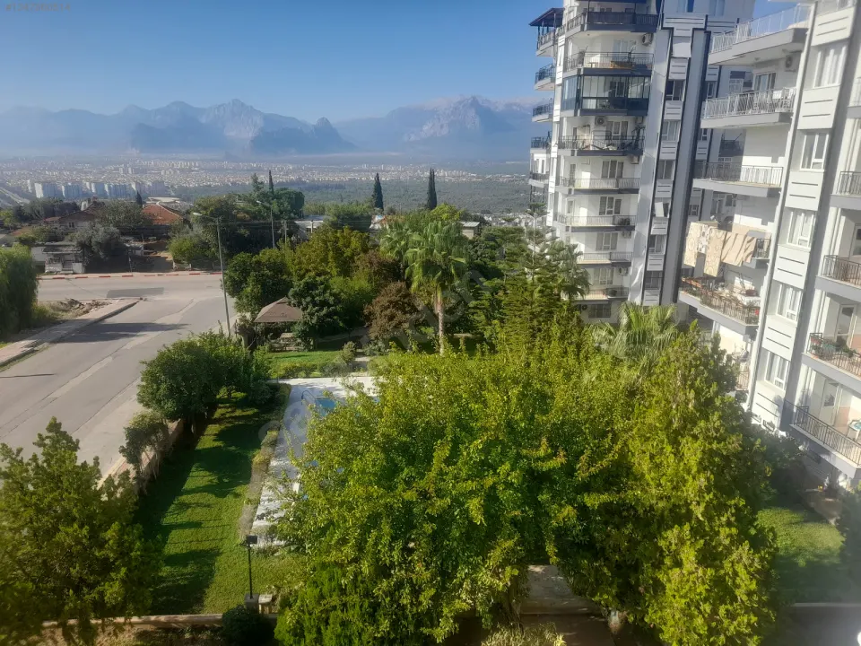 MUSTAFA HOCAOĞLU'NDAN DENİZ MANZARALI HAVUZLU SATILIK DAİRE
