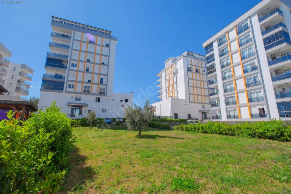 ÇANKAYA'DA AİLE YAŞAMINA UYGUN SİTEDE 3+1 EBEVEYN BANYOLU