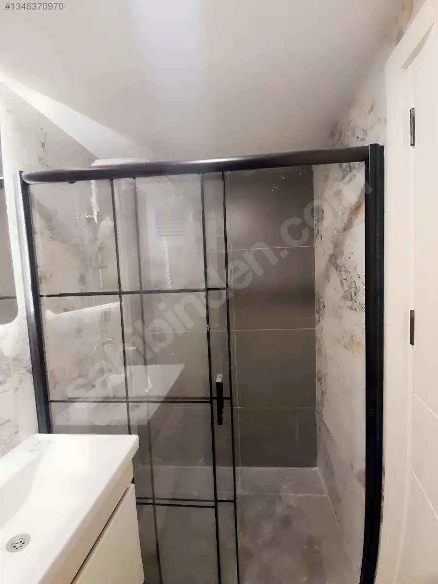 OKUL VE MARKETLERE YÜRÜME MESAFESİNDE SİTE İÇİ SIFIR KİRALIK 2+1