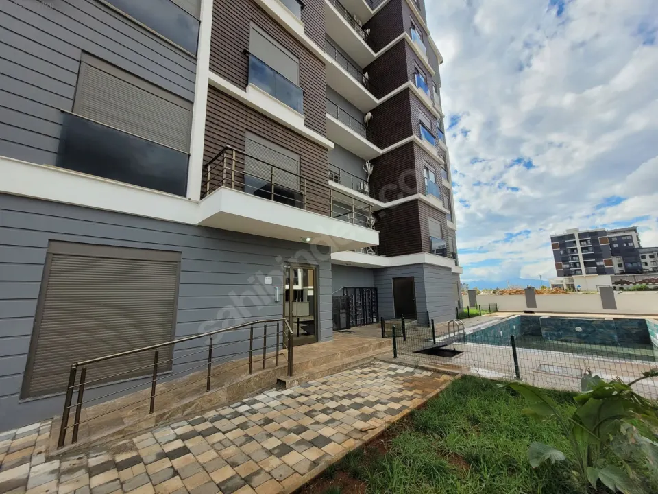 ÇANKAYA'DA HAVUZLU GENİŞ 2+1 EBEVEYN BANYOLU SATILIK DAİRE