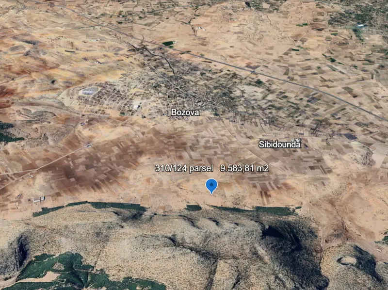 KORKUTELİ BOZOVADA 9.583 M² TEK PARSEL YATIRIMLIK SATILIK TARLA