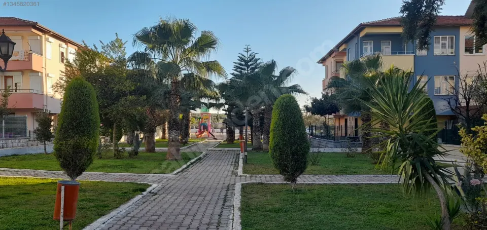 Şehir Hastanesi Karşısında, Bahçeli Tripleks Villa