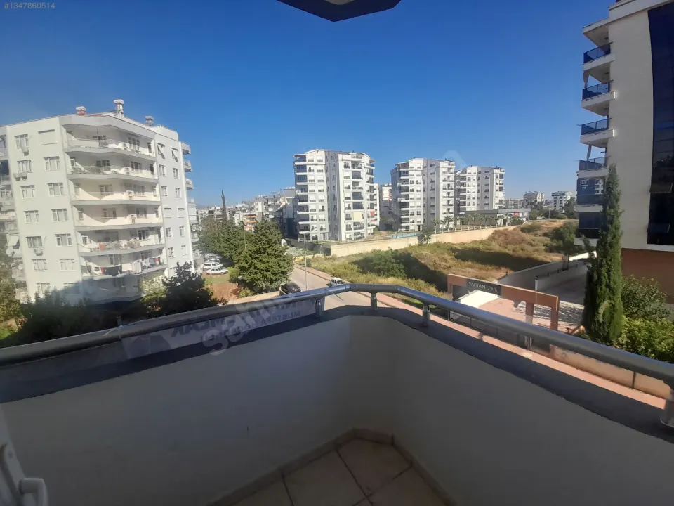 MUSTAFA HOCAOĞLU'NDAN DENİZ MANZARALI HAVUZLU SATILIK DAİRE