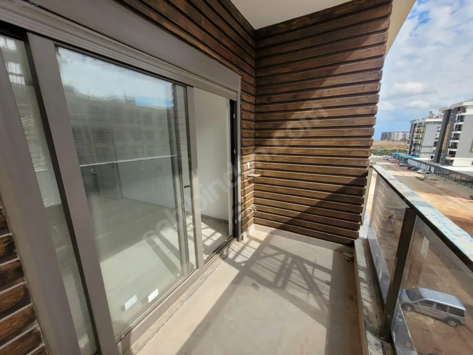 ÇANKAYA'DA HAVUZLU GENİŞ 2+1 EBEVEYN BANYOLU SATILIK DAİRE