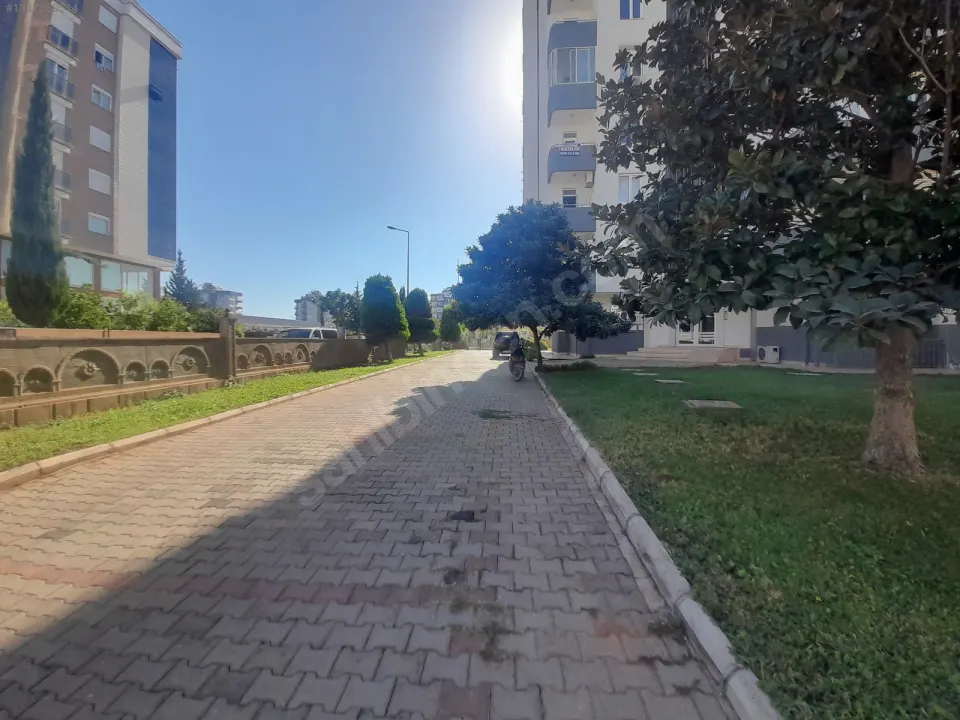 MUSTAFA HOCAOĞLU'NDAN DENİZ MANZARALI HAVUZLU SATILIK DAİRE