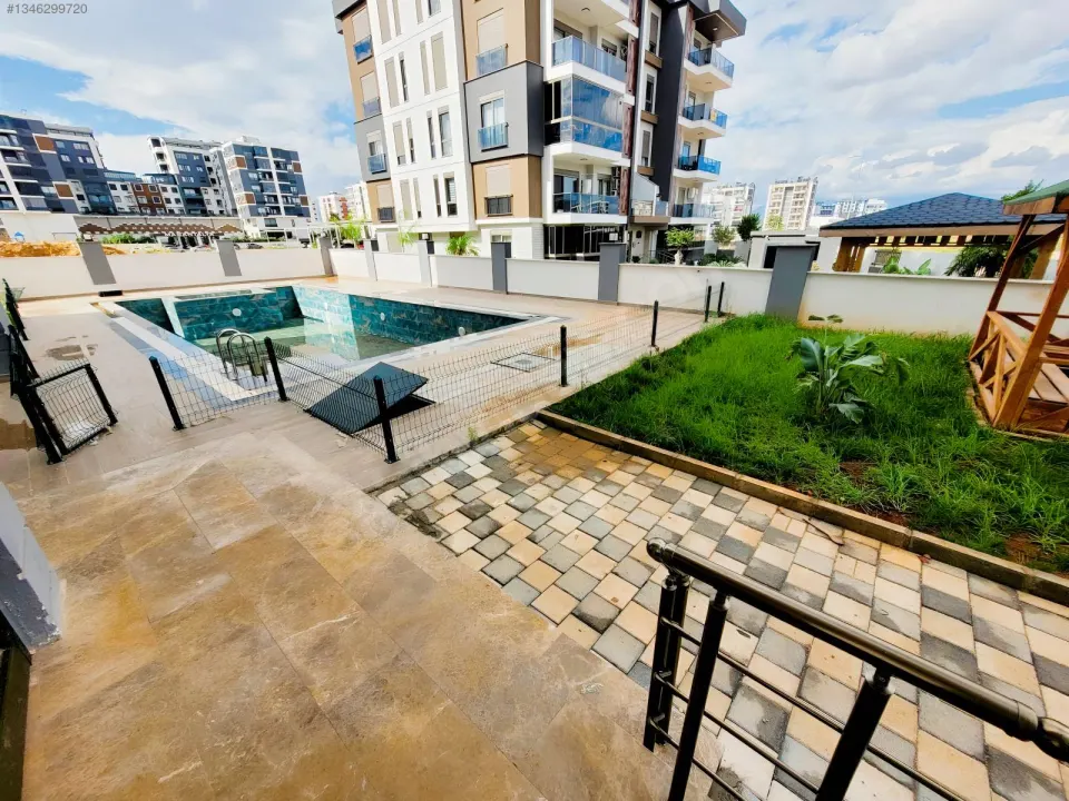 ÇANKAYA'DA HAVUZLU GENİŞ 2+1 EBEVEYN BANYOLU SATILIK DAİRE