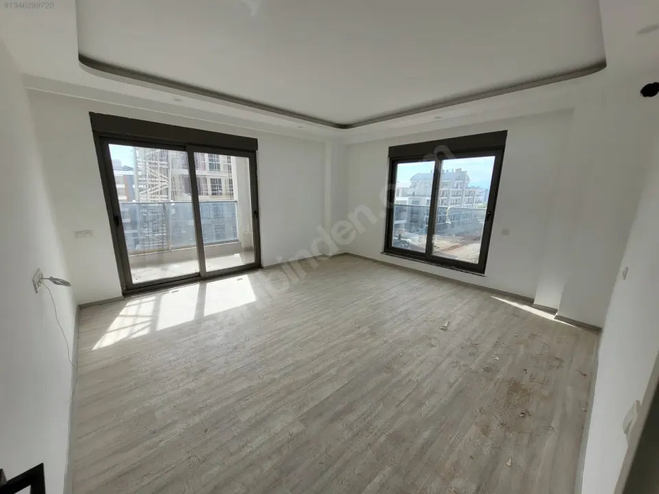 ÇANKAYA'DA HAVUZLU GENİŞ 2+1 EBEVEYN BANYOLU SATILIK DAİRE